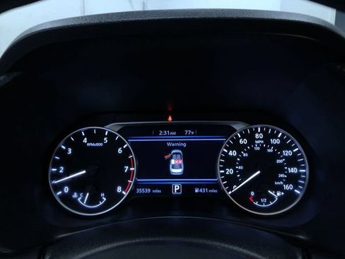 Used 2025 Nissan Sentra SV FWD image 30