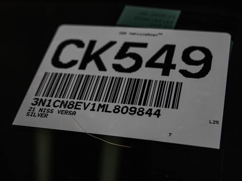 Used 2021 Nissan Versa SV image 50