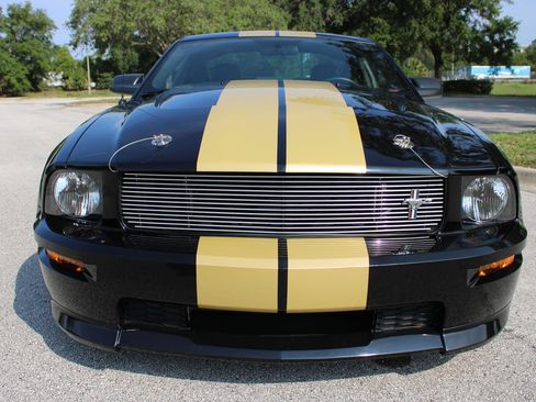 Used 2006 Ford Mustang GT RWD image 6