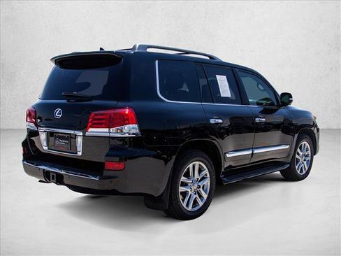 Used 2013 Lexus LX 570 4WD w/ Luxury Pkg image 5