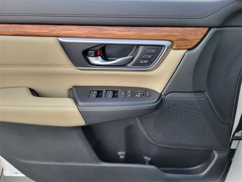 Used 2020 Honda CR-V Touring image 17