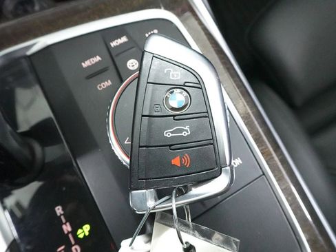 Used 2020 BMW 330i xDrive Sedan w/ Premium Package image 22