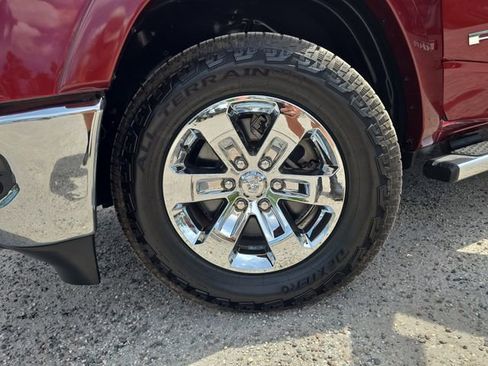 Used 2019 RAM 1500 Laramie AWD/4WD image 28