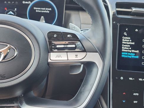 Used 2022 Hyundai Tucson Limited image 16