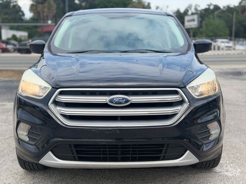 Used 2017 Ford Escape SE FWD image 8
