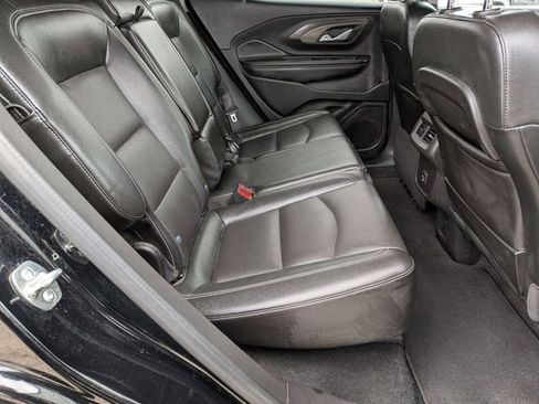 Used 2024 GMC Terrain SLT AWD/4WD image 28