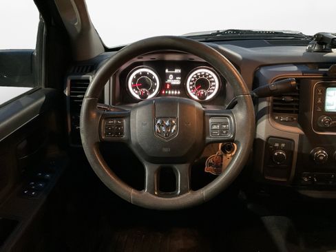 Used 2018 RAM 3500 Tradesman w/ Chrome Appearance Group image 12