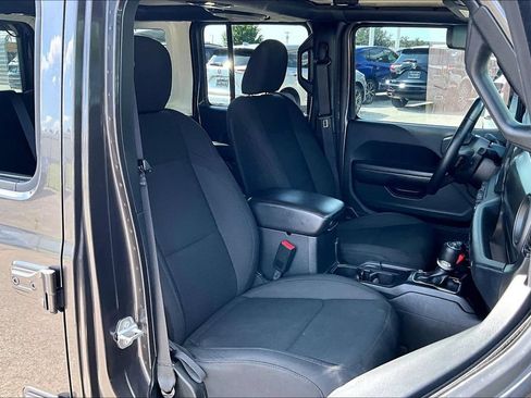 Used 2018 Jeep Wrangler Unlimited Sport S AWD/4WD image 9