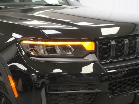 New 2026 Jeep Grand Cherokee L 4WD image 5
