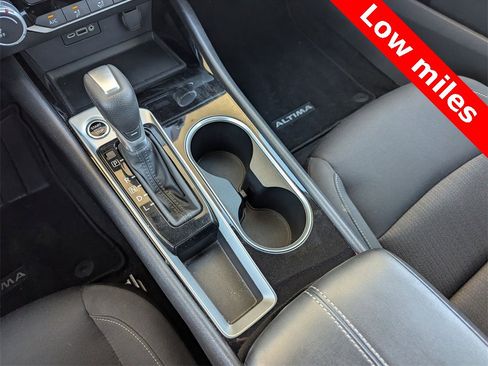Used 2024 Nissan Altima 2.5 SV image 27