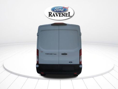 New 2026 Ford Transit 250 148 Medium Roof w/ Load Area Protection Package RWD image 5