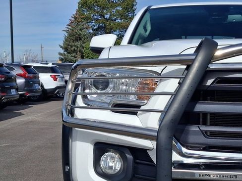 Used 2019 Toyota Tacoma SR5 image 9