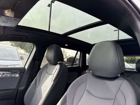 New 2026 Volkswagen Tiguan SE R-Line image 16