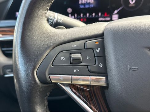 Used 2023 Cadillac Escalade ESV Premium Luxury image 34