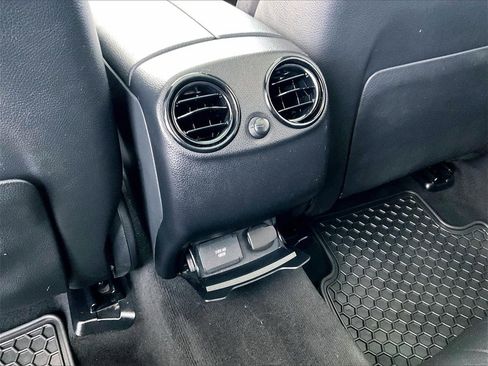 Used 2019 Mercedes-Benz GLC 300 GLC 300 image 27