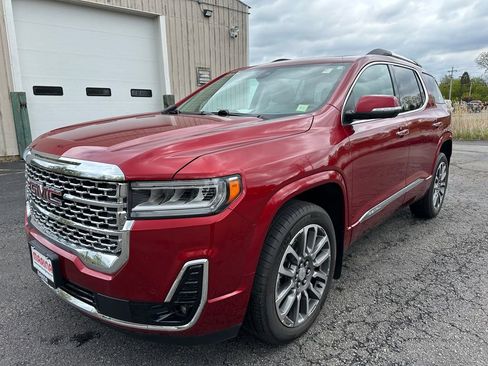 Used 2022 GMC Acadia Denali w/ Denali Ultimate Package FWD image 12