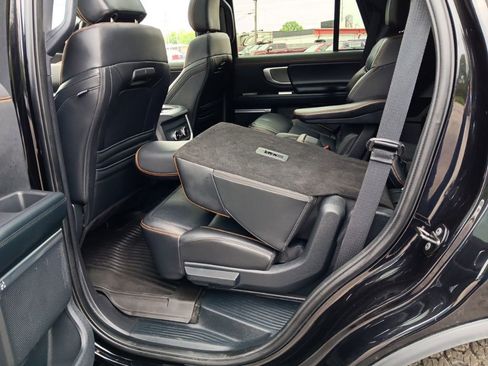 Used 2025 Ford Expedition Tremor AWD/4WD image 35