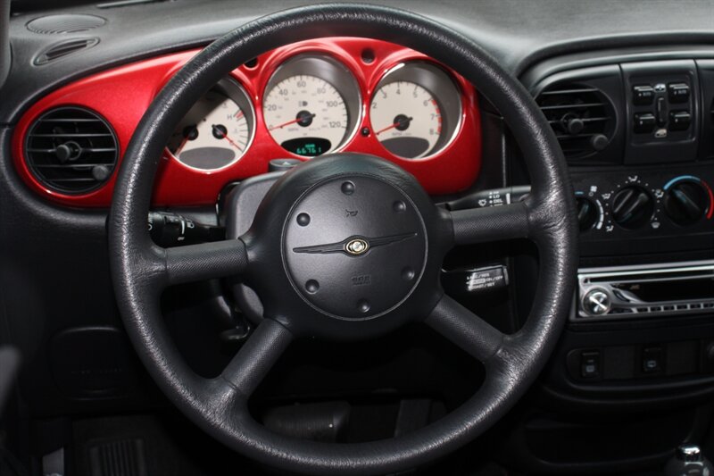Used 2005 Chrysler PT Cruiser FWD image 17