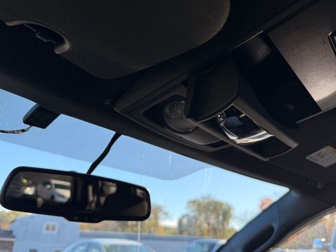 Used 2016 Dodge Grand Caravan SE image 33