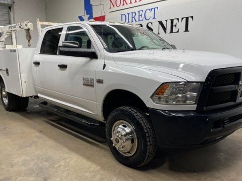 Used 2018 RAM 3500 Tradesman image 3