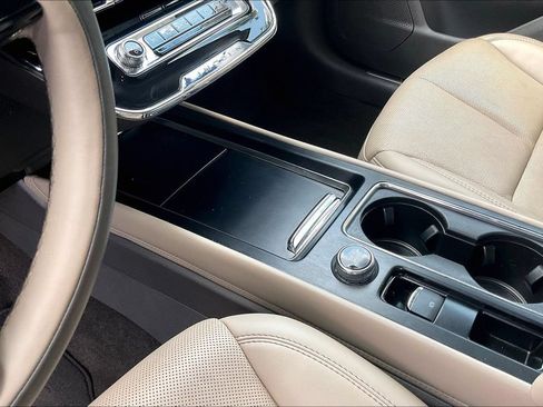 Used 2023 Lincoln Corsair Reserve FWD image 19
