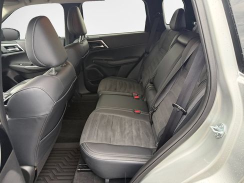 Used 2024 Mitsubishi Outlander SE AWD/4WD image 24