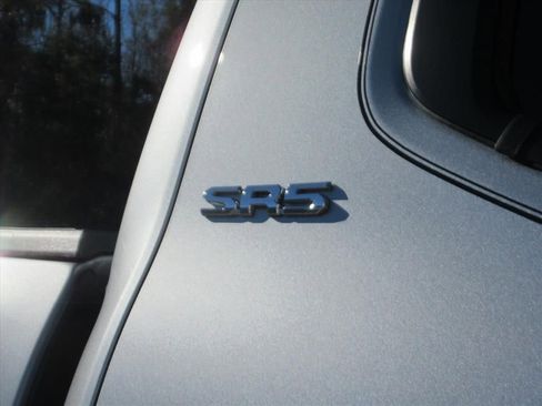 Used 2024 Toyota Tacoma SR5 image 9