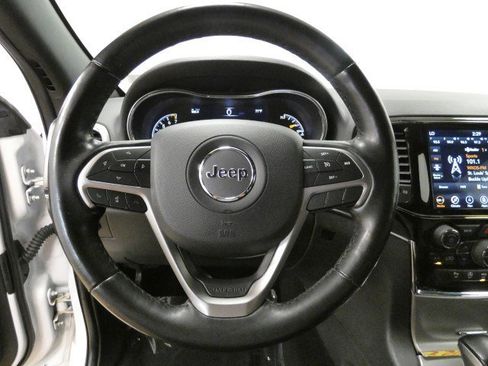 Used 2021 Jeep Grand Cherokee Limited AWD/4WD image 13