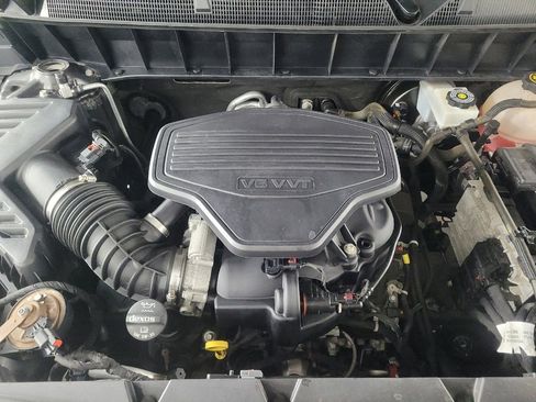 Used 2018 GMC Acadia SLE w/ Driver Alert Package I image 30