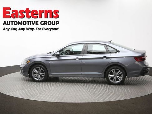 Used 2024 Volkswagen Jetta SE image 82
