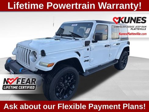 Used 2022 Jeep Wrangler Unlimited Sahara w/ Cold Weather Group AWD/4WD image 9