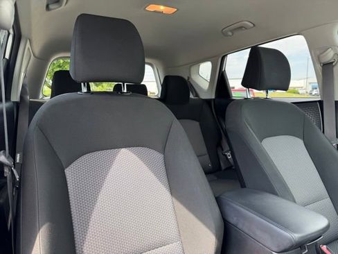 Used 2022 Kia Soul LX w/ Technology Package FWD image 9