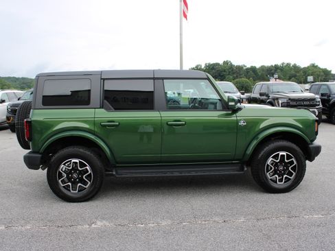 Used 2025 Ford Bronco Outer Banks AWD/4WD image 5