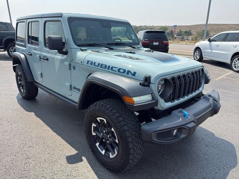 Used 2024 Jeep Wrangler Unlimited Rubicon 4xe w/ Technology Group AWD/4WD image 3