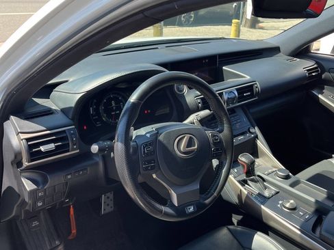 Used 2019 Lexus IS 300 F Sport w/ F Sport Package AWD/4WD image 4
