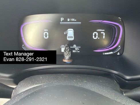 Used 2025 Kia Soul LX w/ LX Technology Package FWD image 7