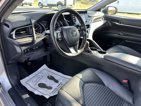 Used 2024 Toyota Camry SE image 21