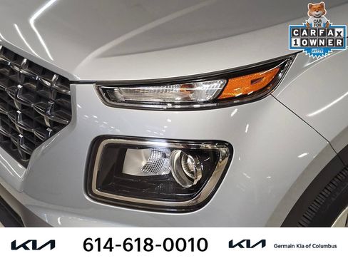 Used 2020 Hyundai Venue SEL FWD image 15
