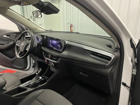 Used 2024 Buick Encore GX Preferred FWD image 43