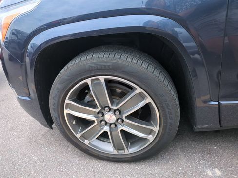 Used 2018 GMC Acadia Denali w/ Technology Package FWD image 31