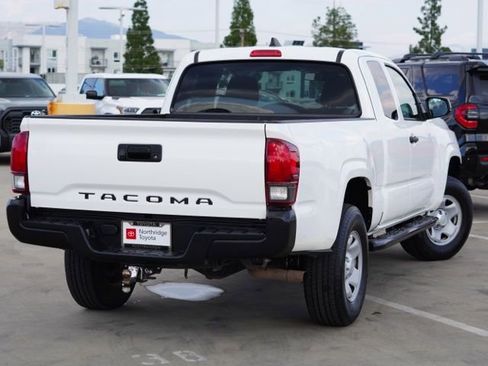 Used 2022 Toyota Tacoma SR image 7