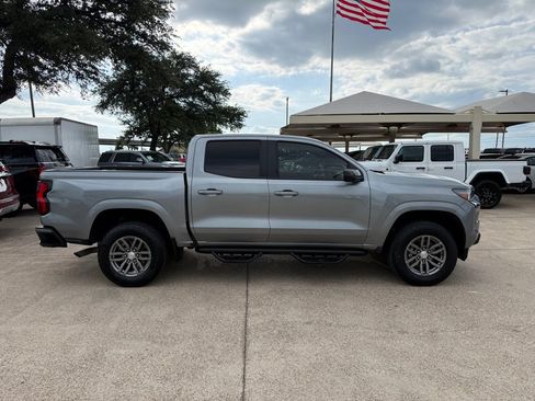 Used 2023 Chevrolet Colorado LT w/ LT Convenience Package RWD image 8
