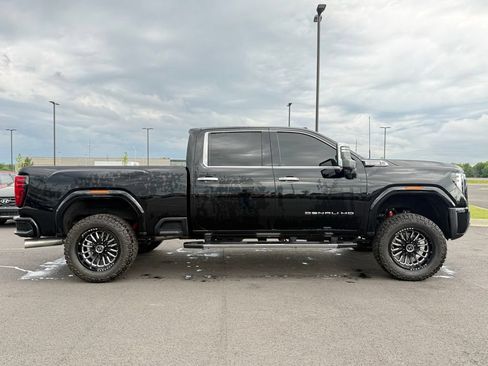 Used 2024 GMC Sierra 2500 Denali w/ Denali Reserve Package AWD/4WD image 4