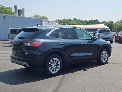 Certified 2022 Ford Escape SE w/ Convenience Package image 3