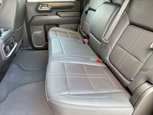 Used 2024 Chevrolet Silverado 2500 High Country w/ Technology Package AWD/4WD image 26