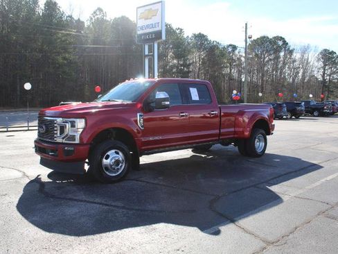 Used 2022 Ford F350 Platinum image 2