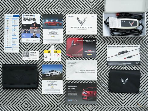 Used 2021 Chevrolet Corvette Stingray Premium Conv w/ Battery Protection Package image 98