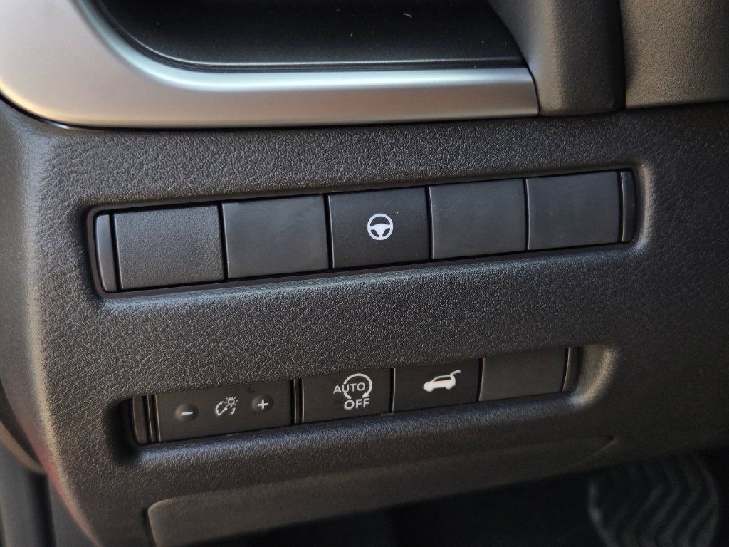 New 2026 Nissan Rogue SV AWD/4WD image 18