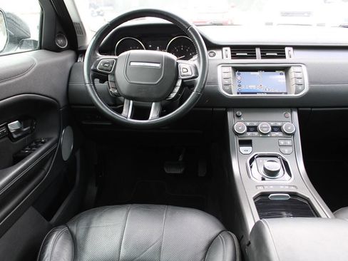 Used 2018 Land Rover Range Rover Evoque SE Premium image 14