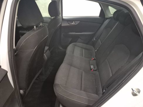 Used 2021 Kia Forte LXS FWD image 8